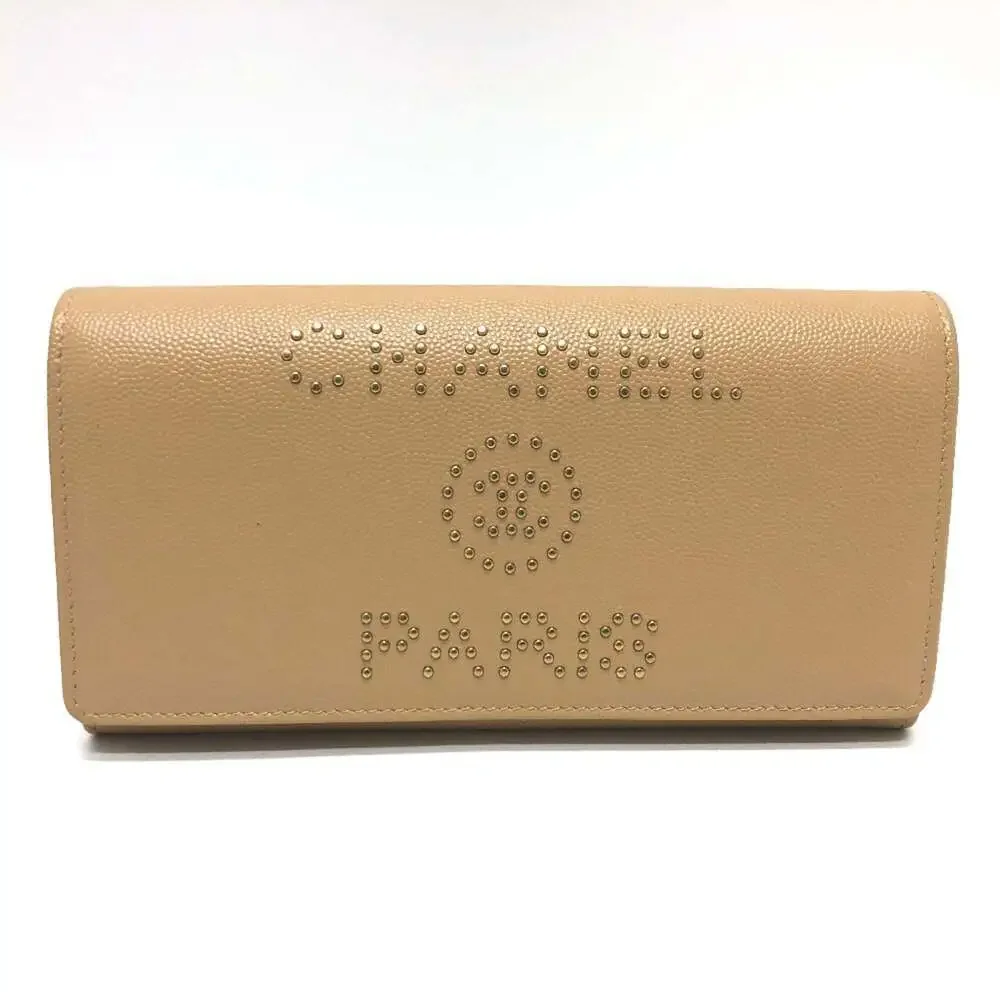 CHANEL Authentic Cream Wallet